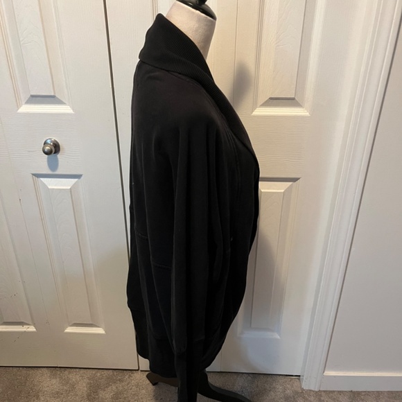Wilfred from Aritizia size M cardigan - Picture 7 of 10